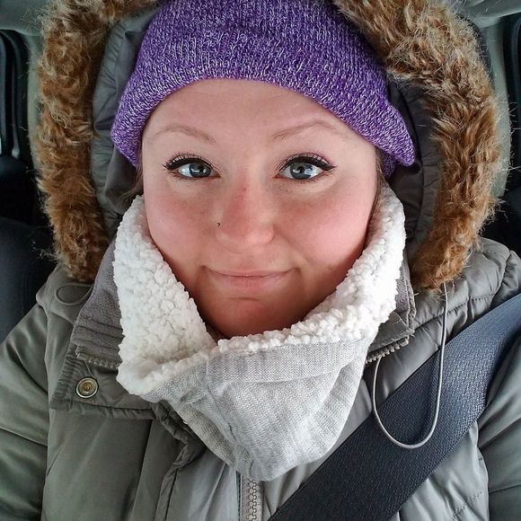 Meet your Posher, Katie - Picture 1 of 1